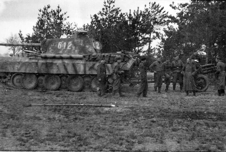 Танки пантера ковель 1944. Пятая танковая. Сау панцерваффе. Пятая танковая. Пятая танковая.
