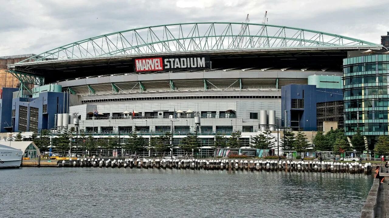 Marvel stadium melbourne. Этихад стэдиум мельбурн. Этихад стэдиум мельбурн. Стадион этихад мельбурн. Американ эйрлайнс арена.