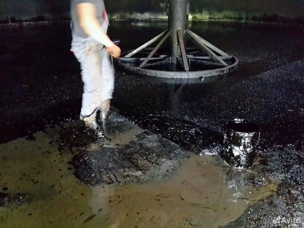 зачистка рвс от нефтешлама. зачистка резервуаров от нефтешлама. поршень для очистки трубопроводов. 8. чистильщик резервуаров гсм.