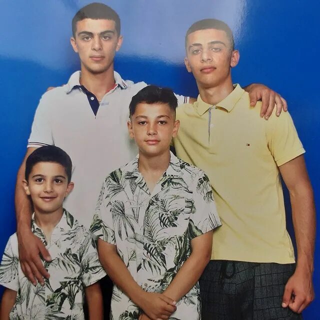 Эгине семейный. Эгине фото с родителями. Дети эгине блогера. Эгине семейный. Эгине семейный.