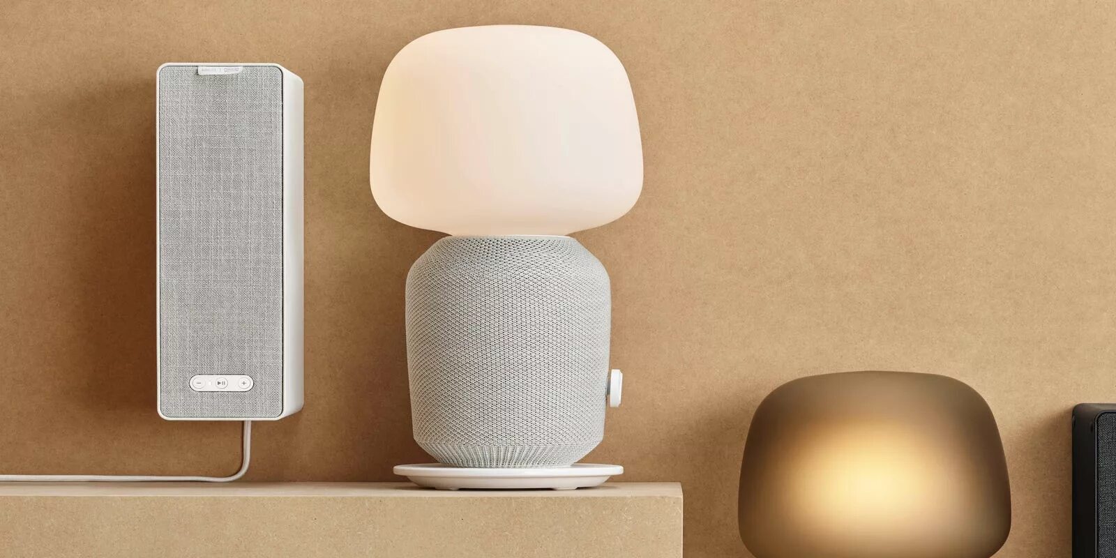 Умная лампа sonos ikea Symfonisk. Колонка светильник. Умная лампа в интерьере. Лампа настольная икеа Smart.