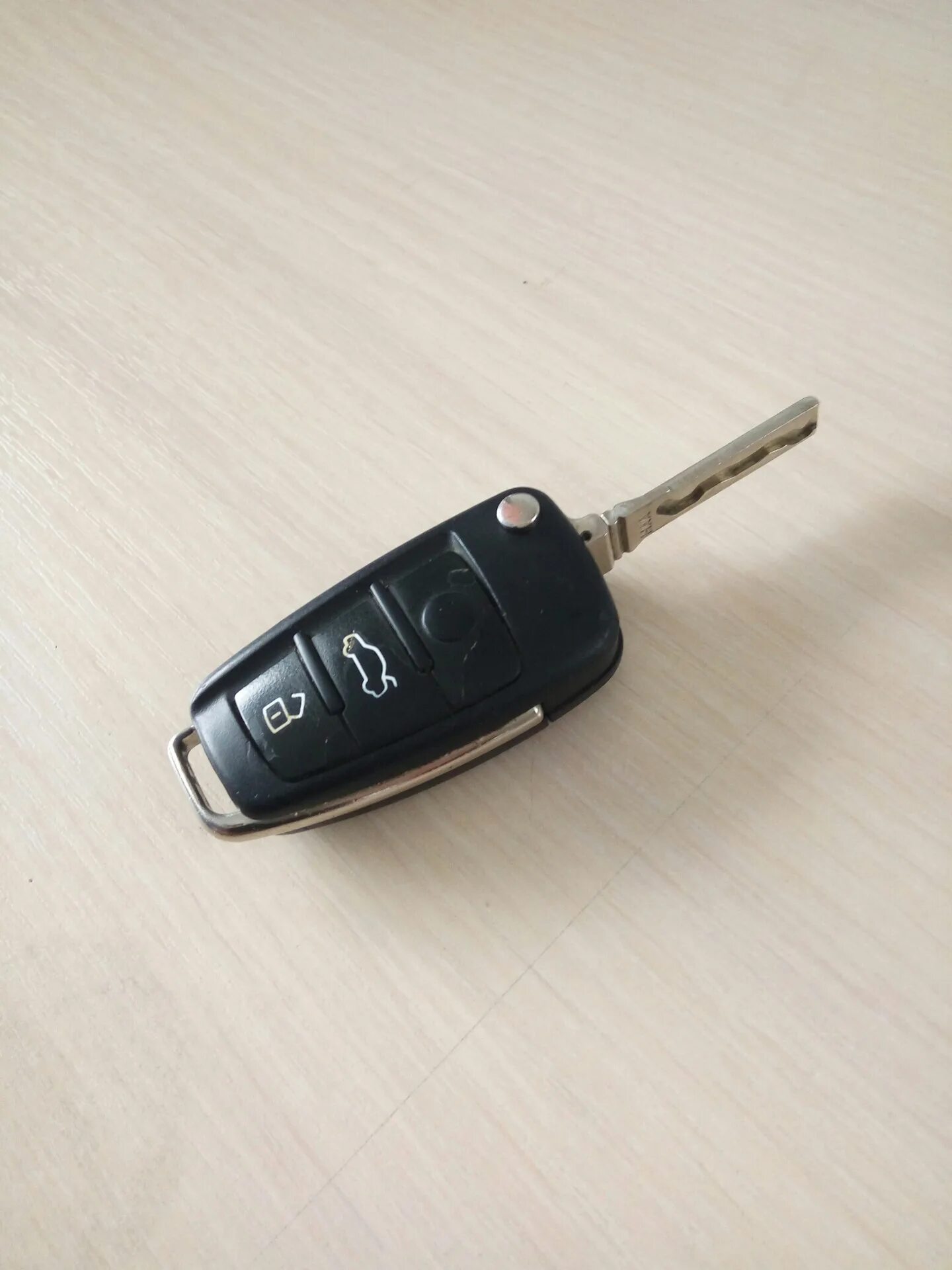 Ключи а6 с5. Ауди а6 с5 ключ зажигания выкидной. Выкидной ключ Ауди а6 с4. Audi a6 c5 avant ключ. Audi a6 c6 Key.
