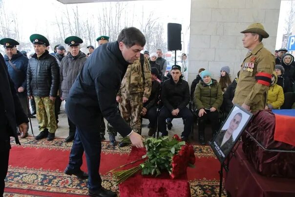 Прощание с денисом. Прощание с погибшим военнослужащим. Прощание с погибшими на Украине. Прощание с погибшими на Украине военными.