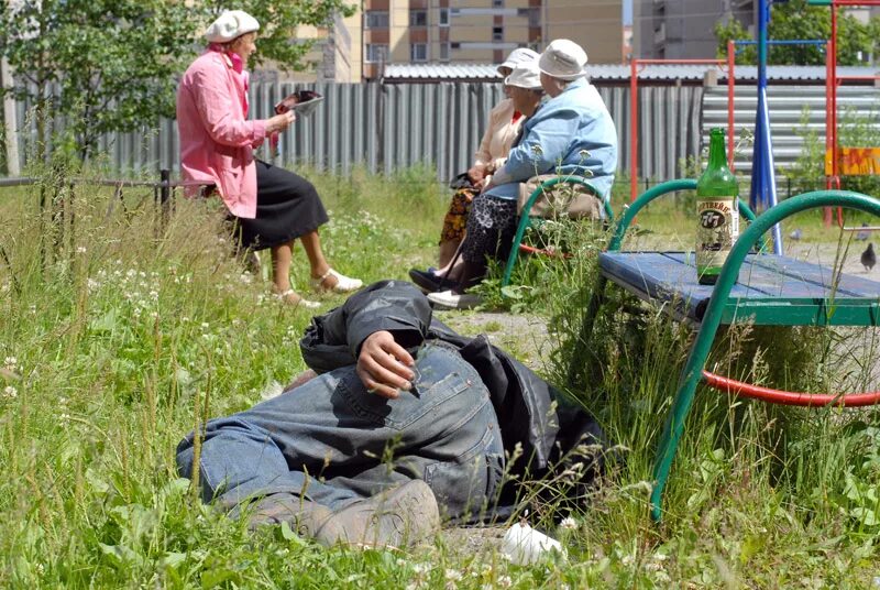 Куда можно сдать алкоголика. Принудительное лечение алкоголизма закон. Виды принудительного лечения в психиатрии. Куда можно сдать алкоголика. Куда сдать алкоголика на проживание.