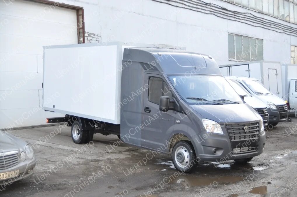 Газель некст с закабинным спальником 5 метров. Газель некст с закабинным спальником автомаш. Газ 3302 изотермический фургон. Закабинный спальник на газель некст. Закабинный спальник нижний новгород.