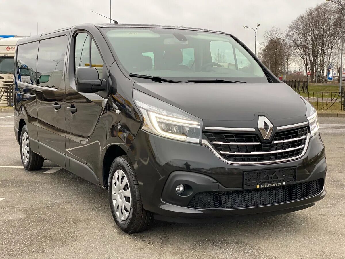 Рено трафик 2019. Renault Trafic III. Минивэн Рено трафик 2019. Renault Trafic III 2017. Renault минивэн