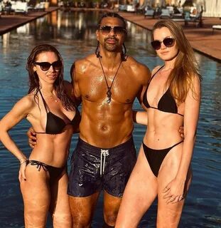 Is una healy in a threesome
