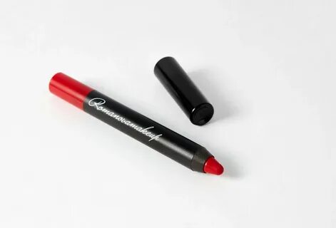 Romanovamakeup карандаши для губ