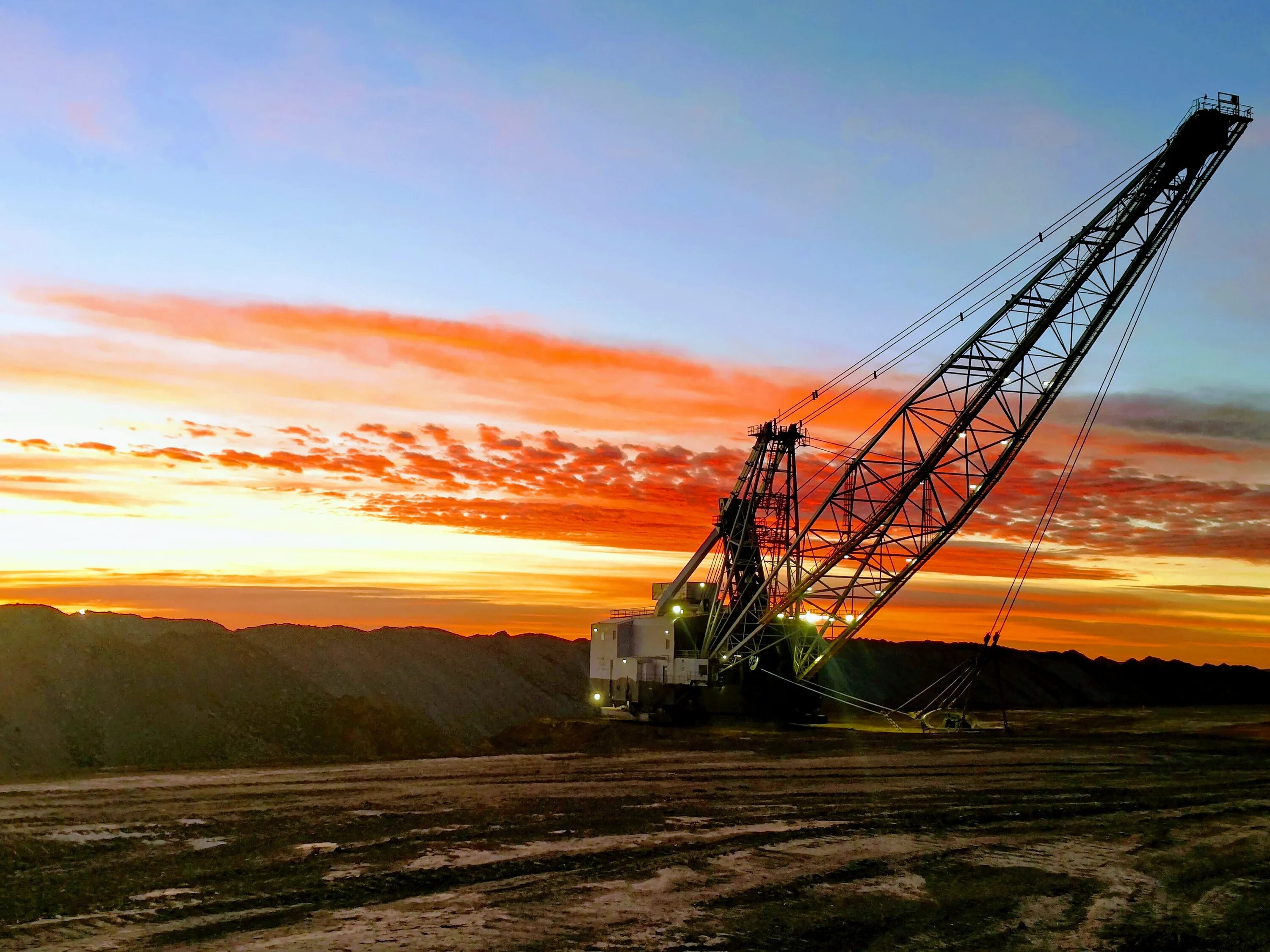 Драглайн Cat 8750. Caterpillar Драглайн Cat 8750. Экскаватор Dragline Excavator. Caterpillar 8750 Dragline.