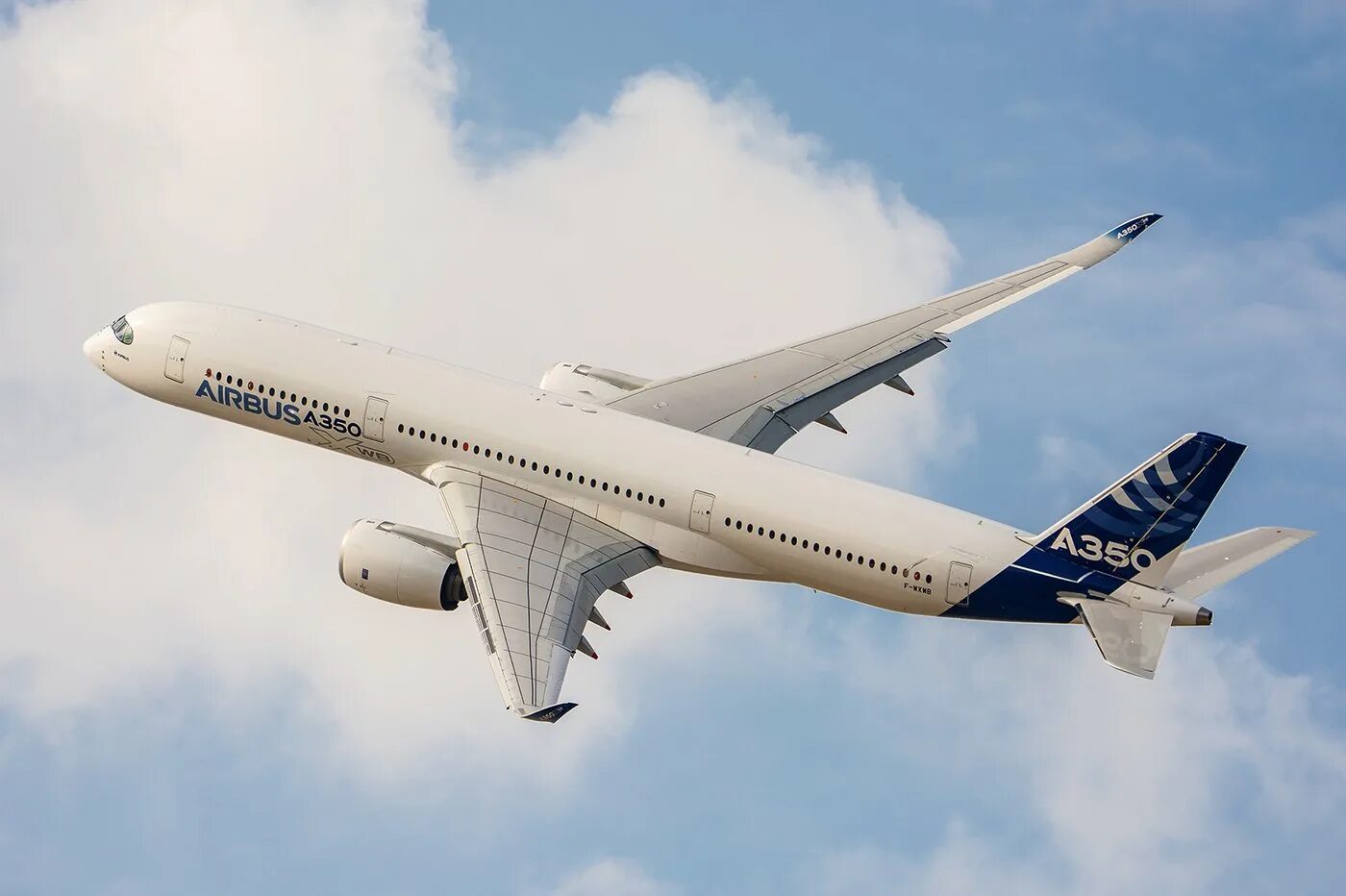 Airbus a350-900. А350-900. Новый аэробус. Новый аэробус. Новый аэробус.