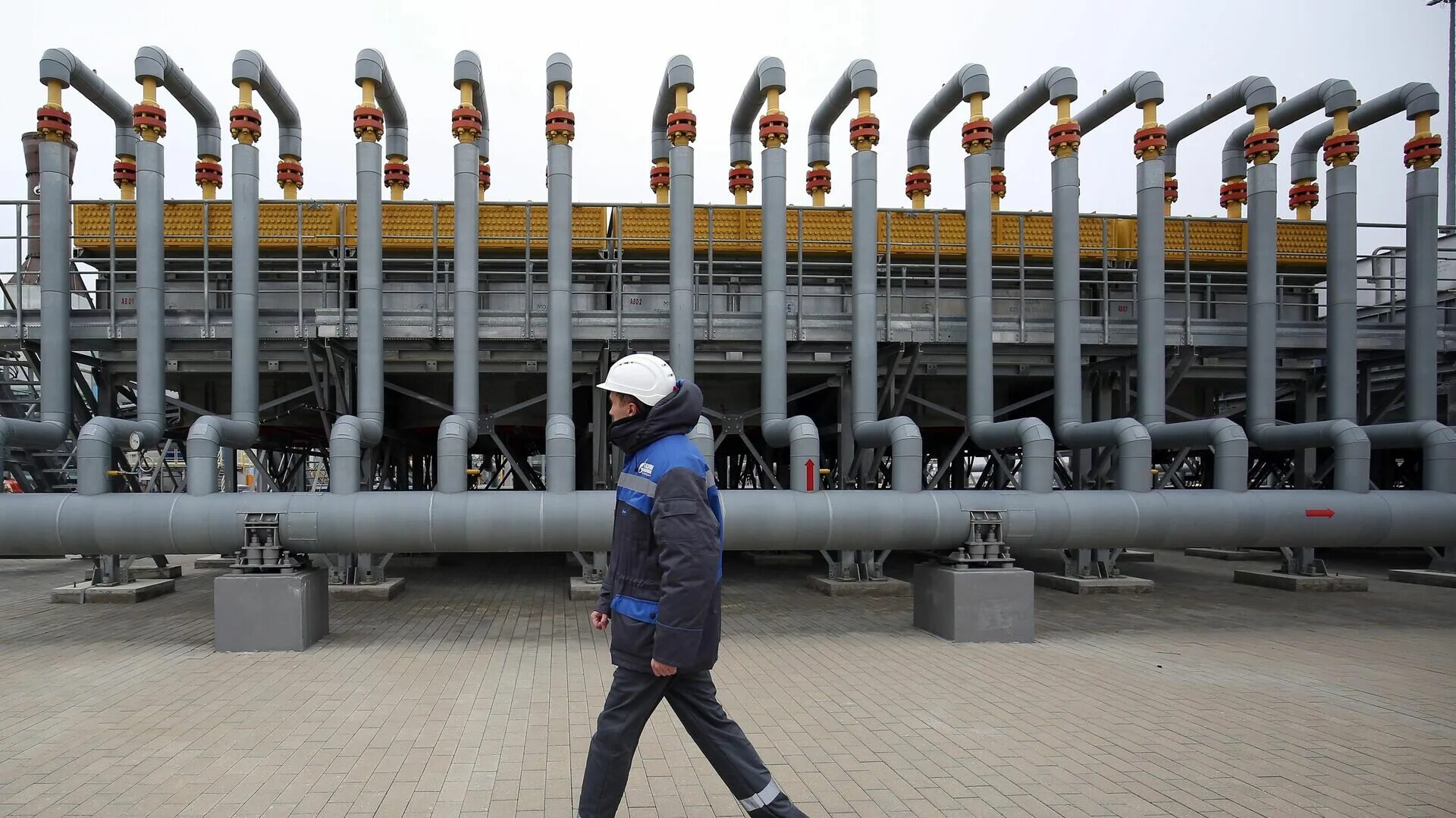 Газовый хаб в судже. Газовый хаб в турции. Газовый хаб в польше. Газовый хаб в судже. Компрессорная станция по перекачке газа.