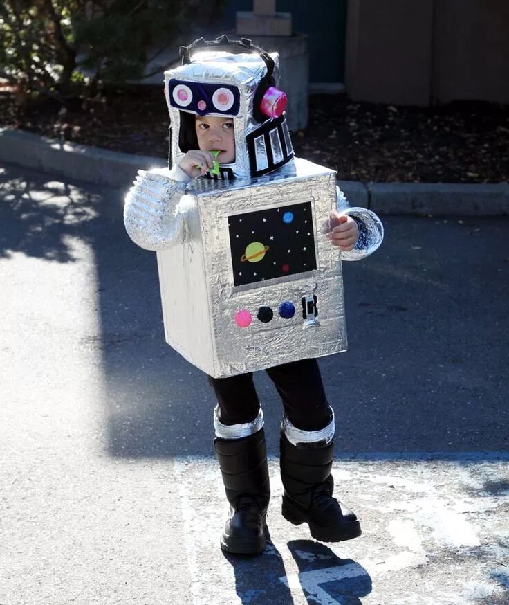 Костюм робота. Робот костюм для ребенка. Костюм робота для мальчика. Новогодний костюм робота для мальчика. Игра костюм робота