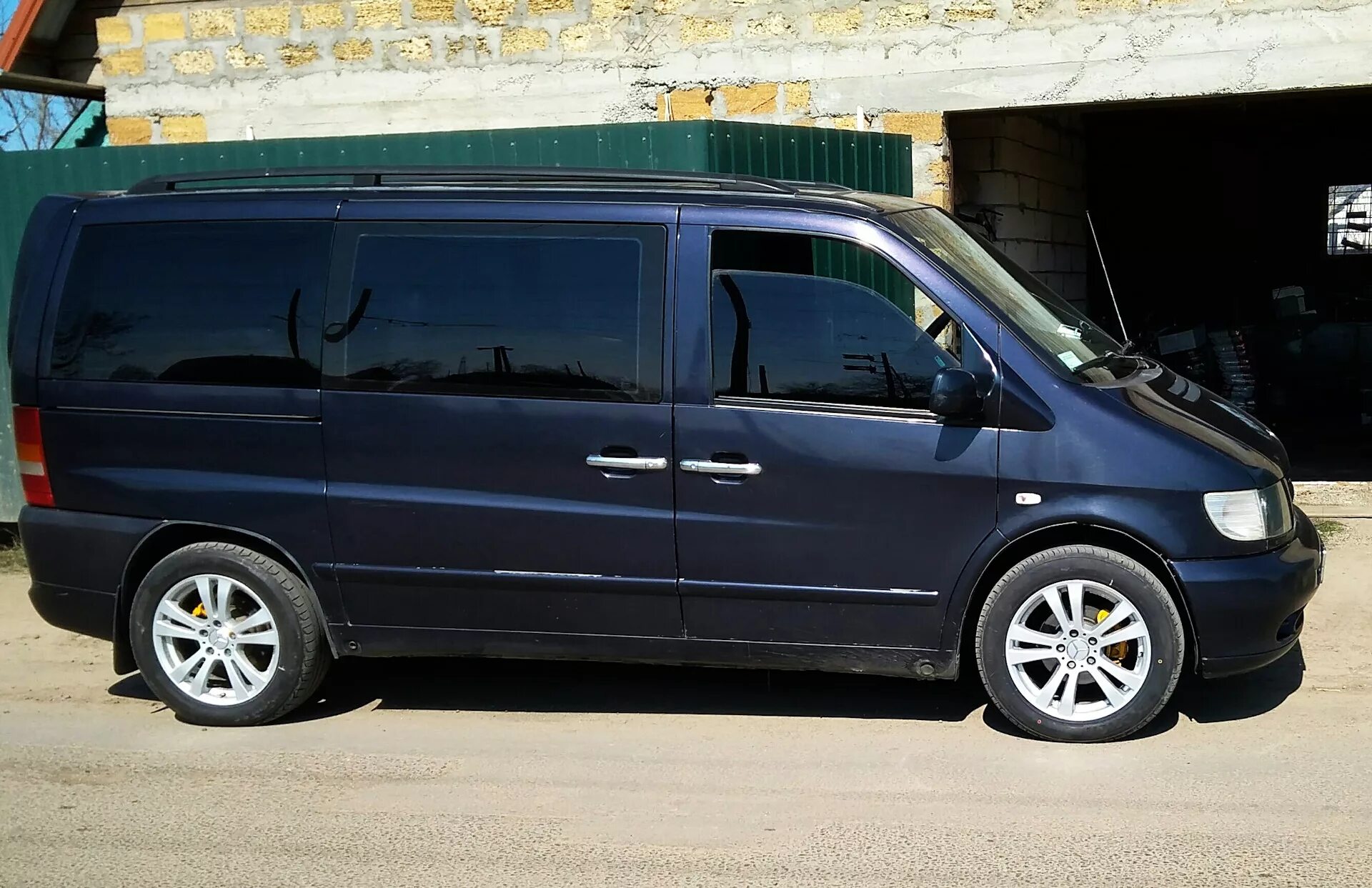 Мерседес 638 купить на авито. Мерседес Вито 638. Mercedes-Benz Vito 638 диски. Mercedes Vito 638 r16. Мерседес Бенц Вито 1999.