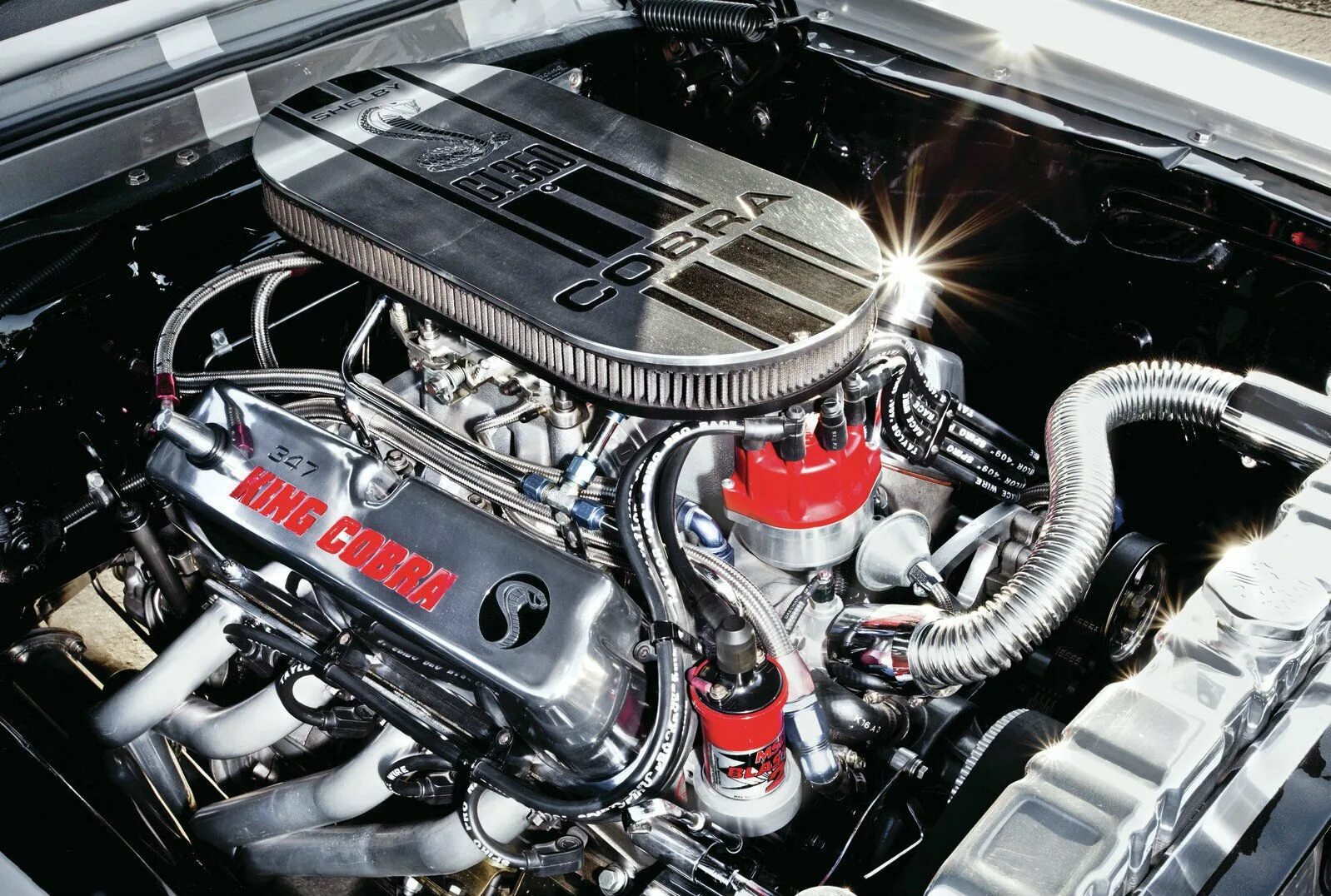 За 7 с двигатель автомобиля. Форд Мустанг мотор. Форд Мустанг двигатель 7.0. Двигатель Ford Mustang. Ford Mustang 1968 engine.