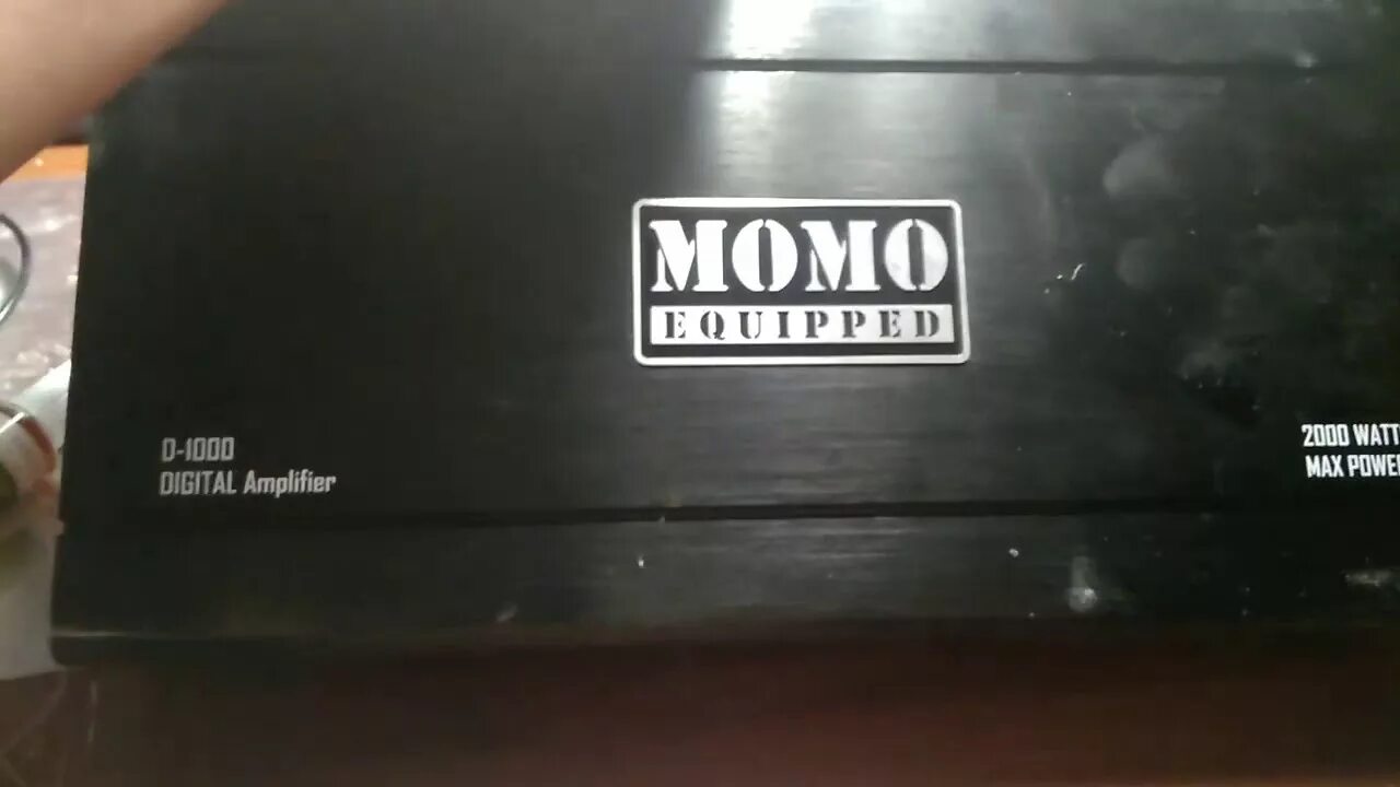 Почему моноблок уходит в защиту. Усилитель момо d500. momo equipped моноблок 1000. усилитель момо 4.80. momo d1000 регулятор.