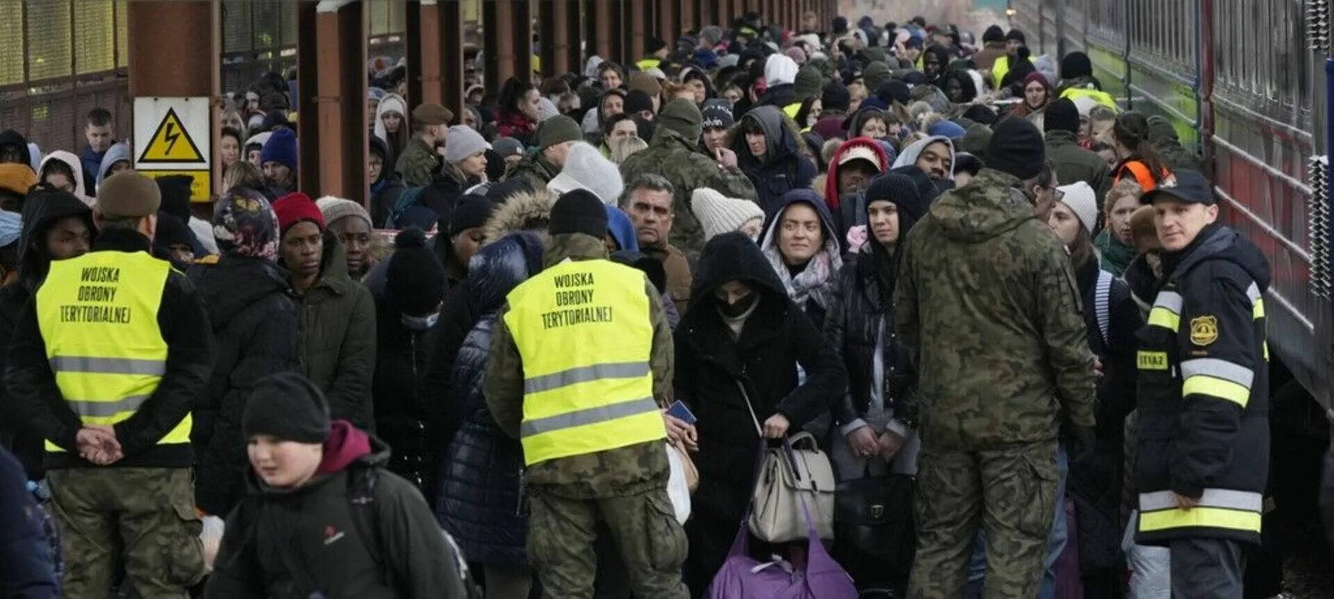 Украинские новости на русском языке последние сегодня. Беженцы с Украины. Украинские беженцы в Молдавии. Русские беженцы. Польские беженцы Украина.