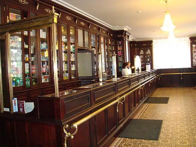 Аптека пеле в санкт петербурге. Санкт петербург аптека доктора пеля. музей аптека доктора пеля в питере. аптека доктора пеля и сыновей в санкт-петербурге. аптека доктора пеля на васильевском.