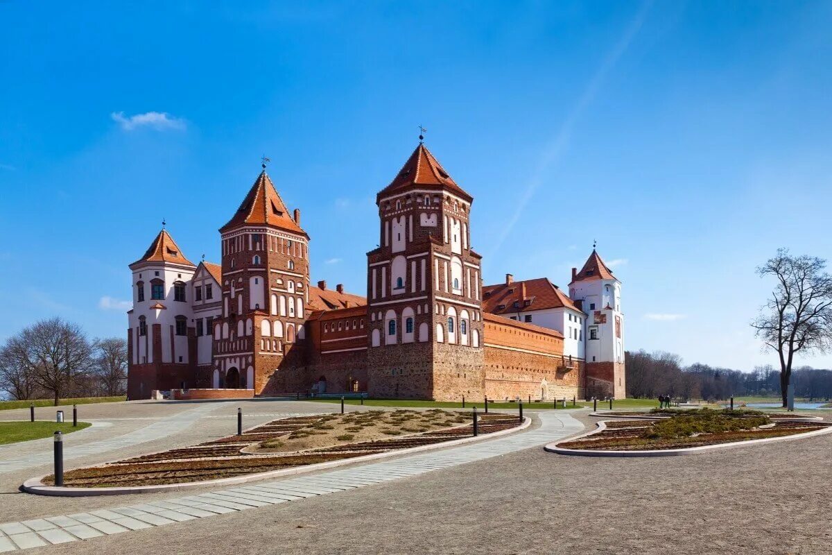 Экскурсия мир несвиж из минска. Минск – мир – Несвиж - Дудутки. Минск Несвиж Дудутки. Мир Несвиж Дудутки. Несвиж Дудутки.