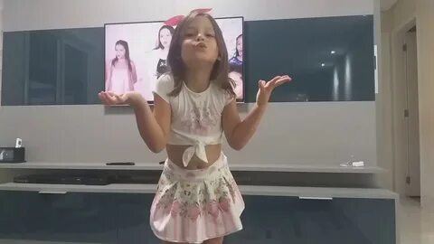 Nina comes