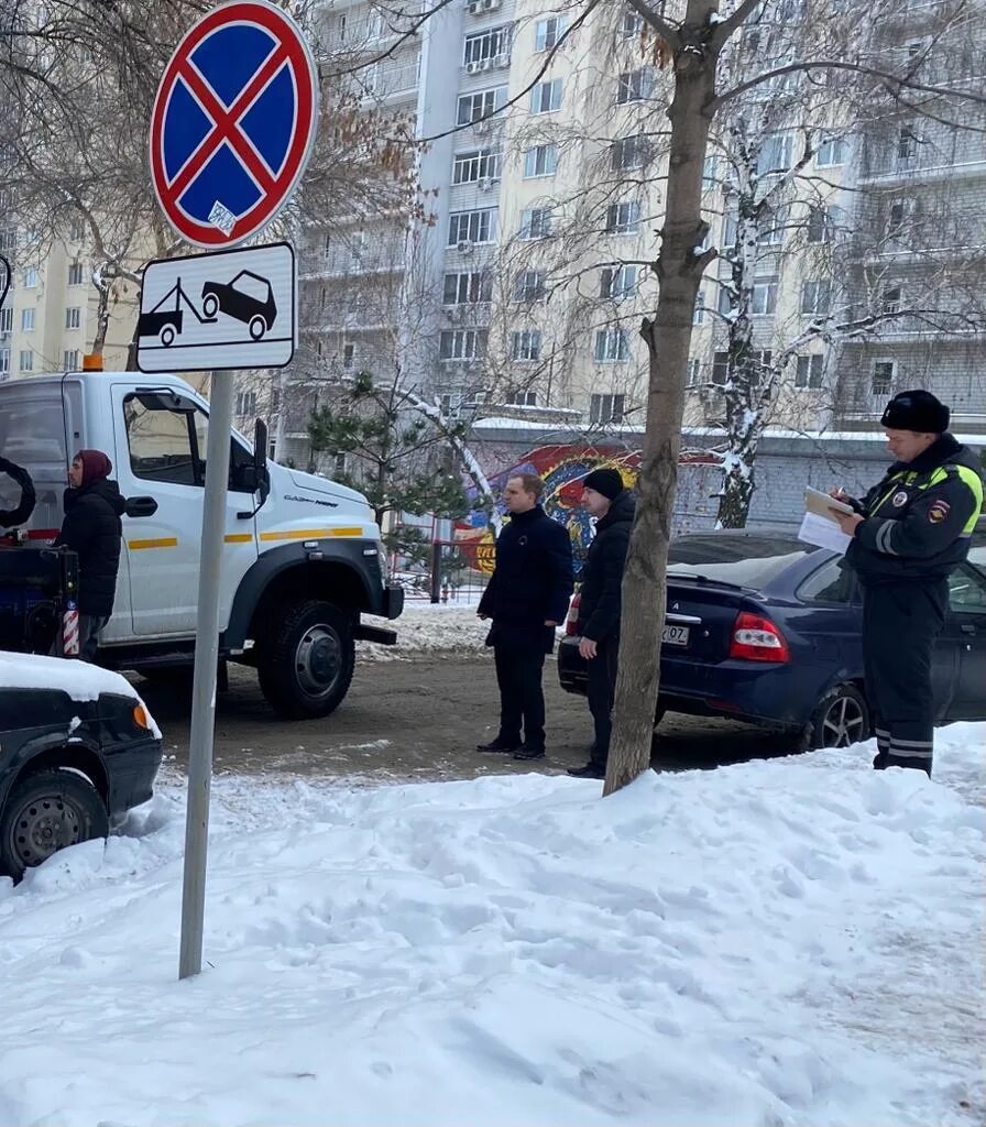 эвакуатор логотип. полноприводные эвакуаторы. спасатели на пожаре. наклейки на эвакуатор. Toyota rav4 эвакуация.