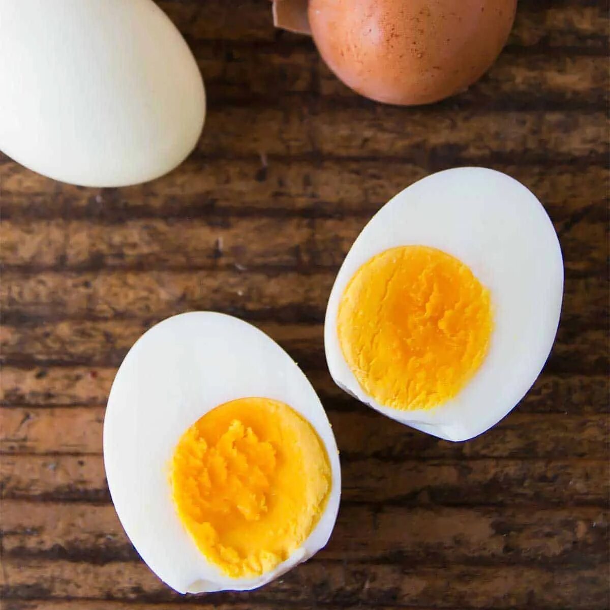 Cooked egg. Яркое утро яйца. Укладка яиц. Boiled Eggs. Cooked Eggs.