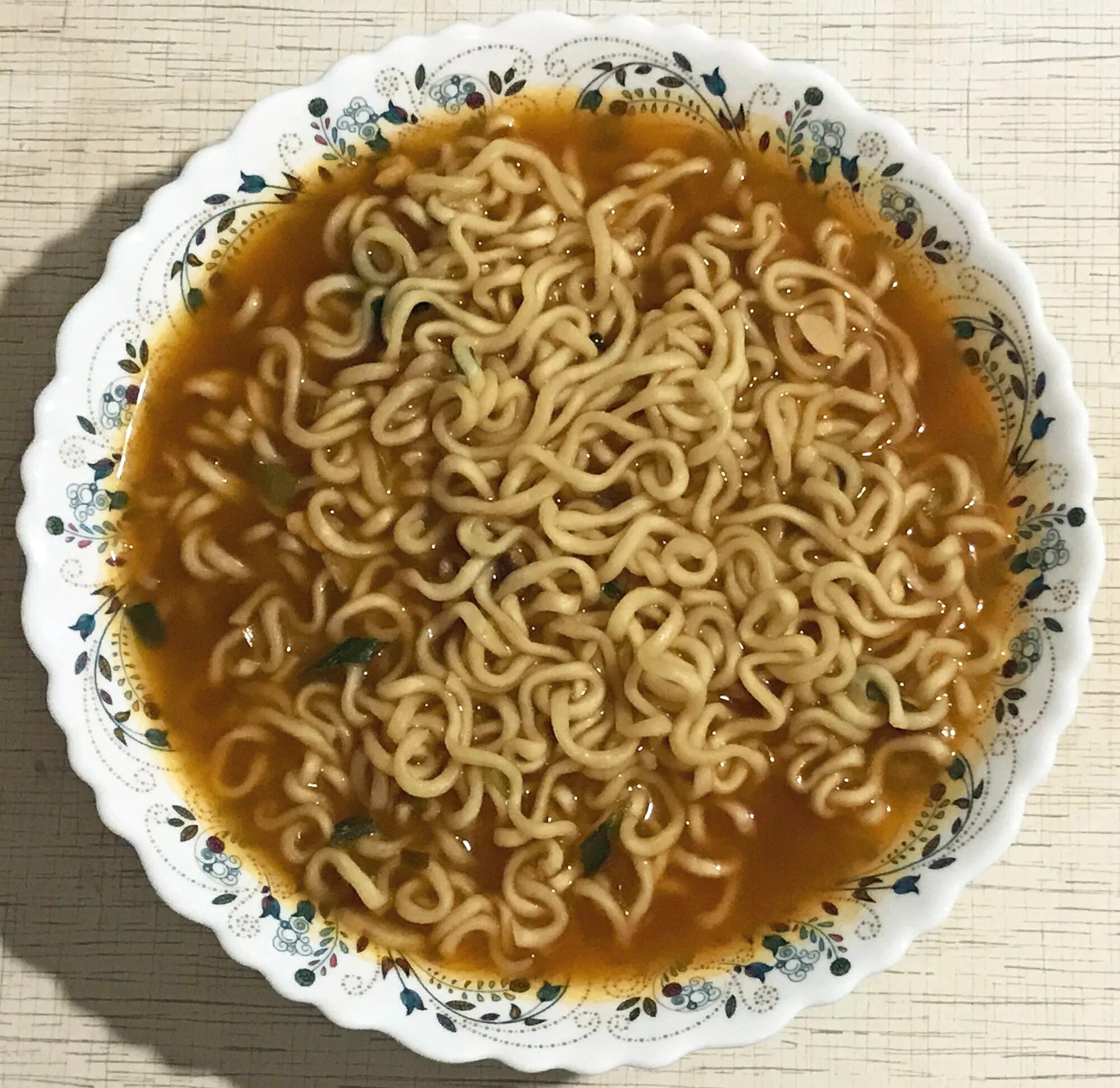 Варить лапшу быстрого приготовления