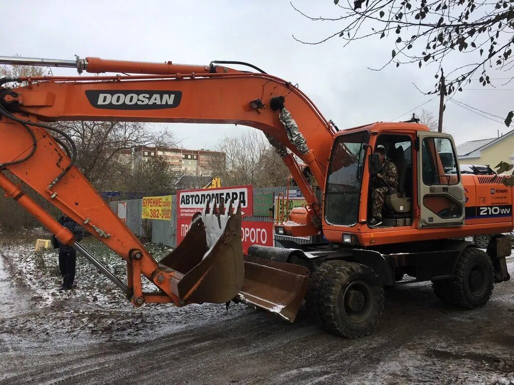 Куплю б у полноповоротный. Экскаватор Дусан 210. Колесный эксковатор Досан. Колесный экскаватор Дусан. Doosan dx190w.