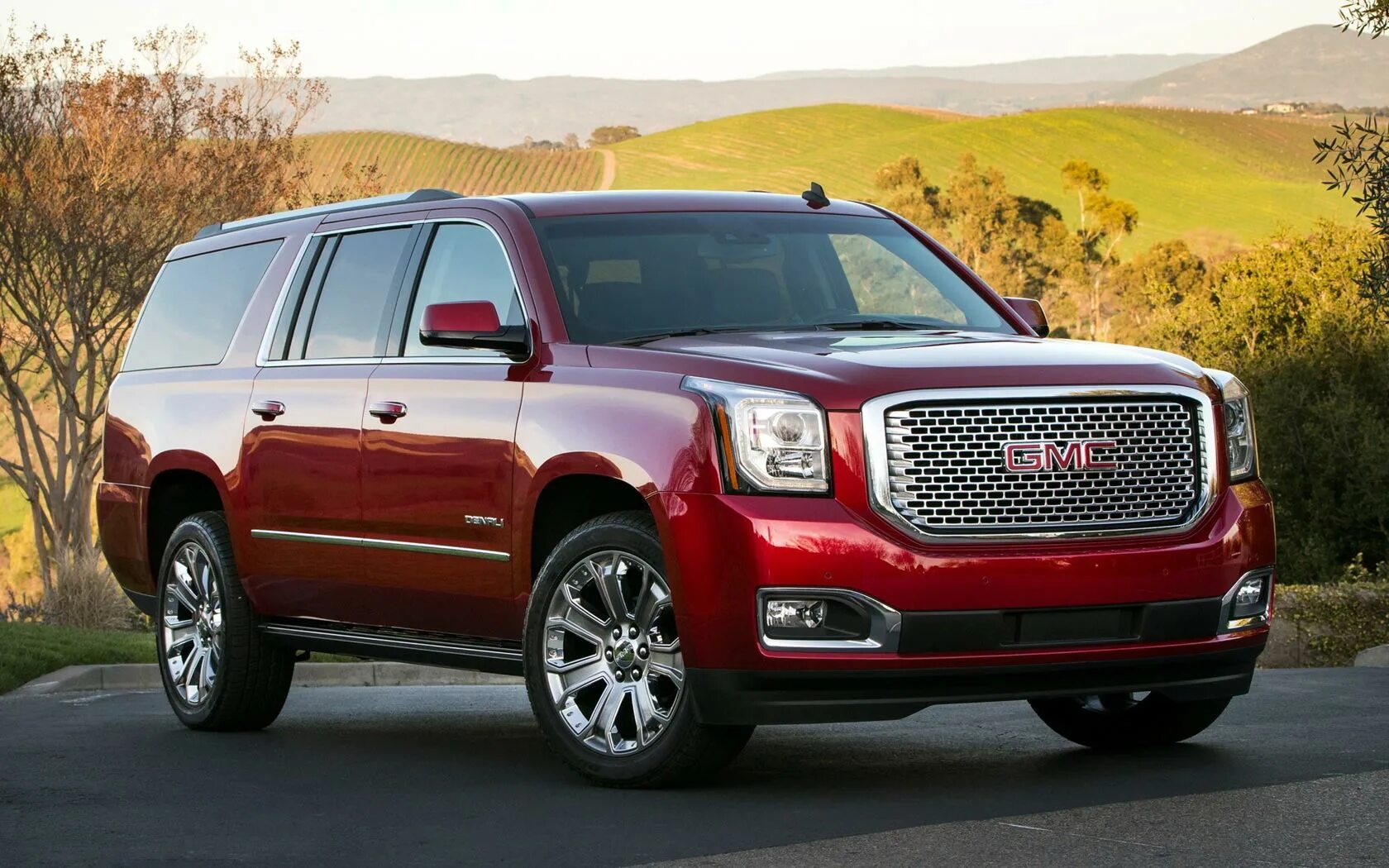 Автомобиль gmc. GMC Yukon XL 2016. GMC Yukon 2017. GMC Yukon Denali. GMC Denali красный.