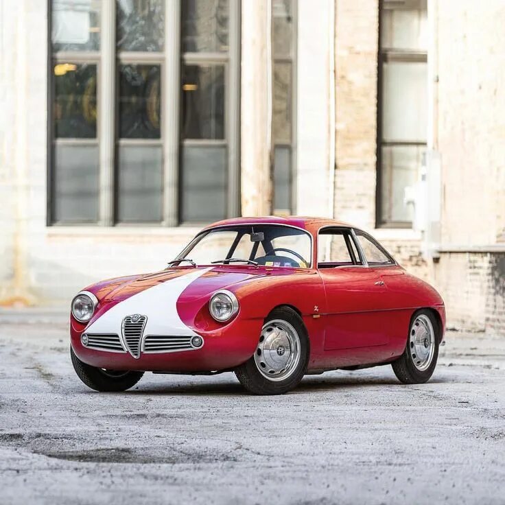 Купе alfa romeo 8c. Марки авто альфа ромео. Машина alfa romeo 8c competizione. Машина alfa romeo. Alfa romeo 3.