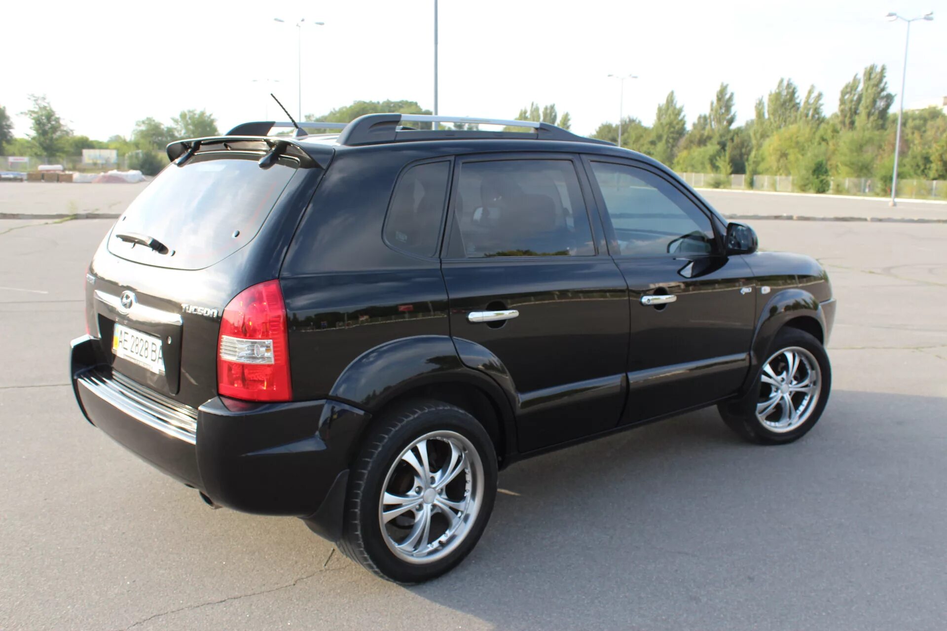 Hyundai Tucson 2008. Хендай Туксон 2008. Hyundai Tucson 1 поколения расширители. Хундай Туксон 2008г.