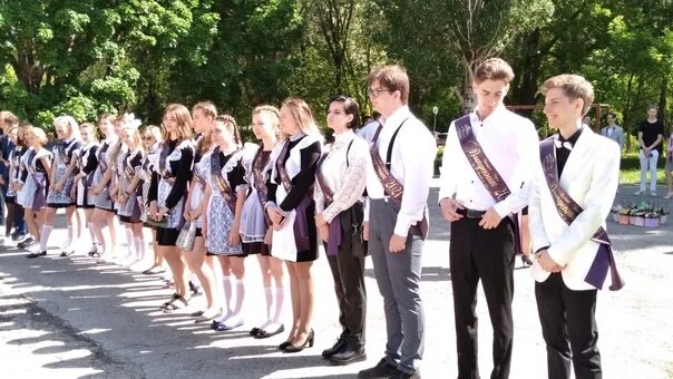 Выступление первого класса на последнем звонке