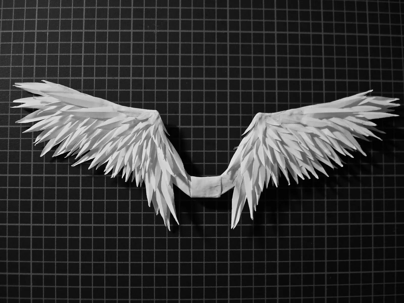 Поделка ангел из бумаги. Платье с крылом. Крылья из бумаги. Объемные птицы. Крылышки из бумаги.