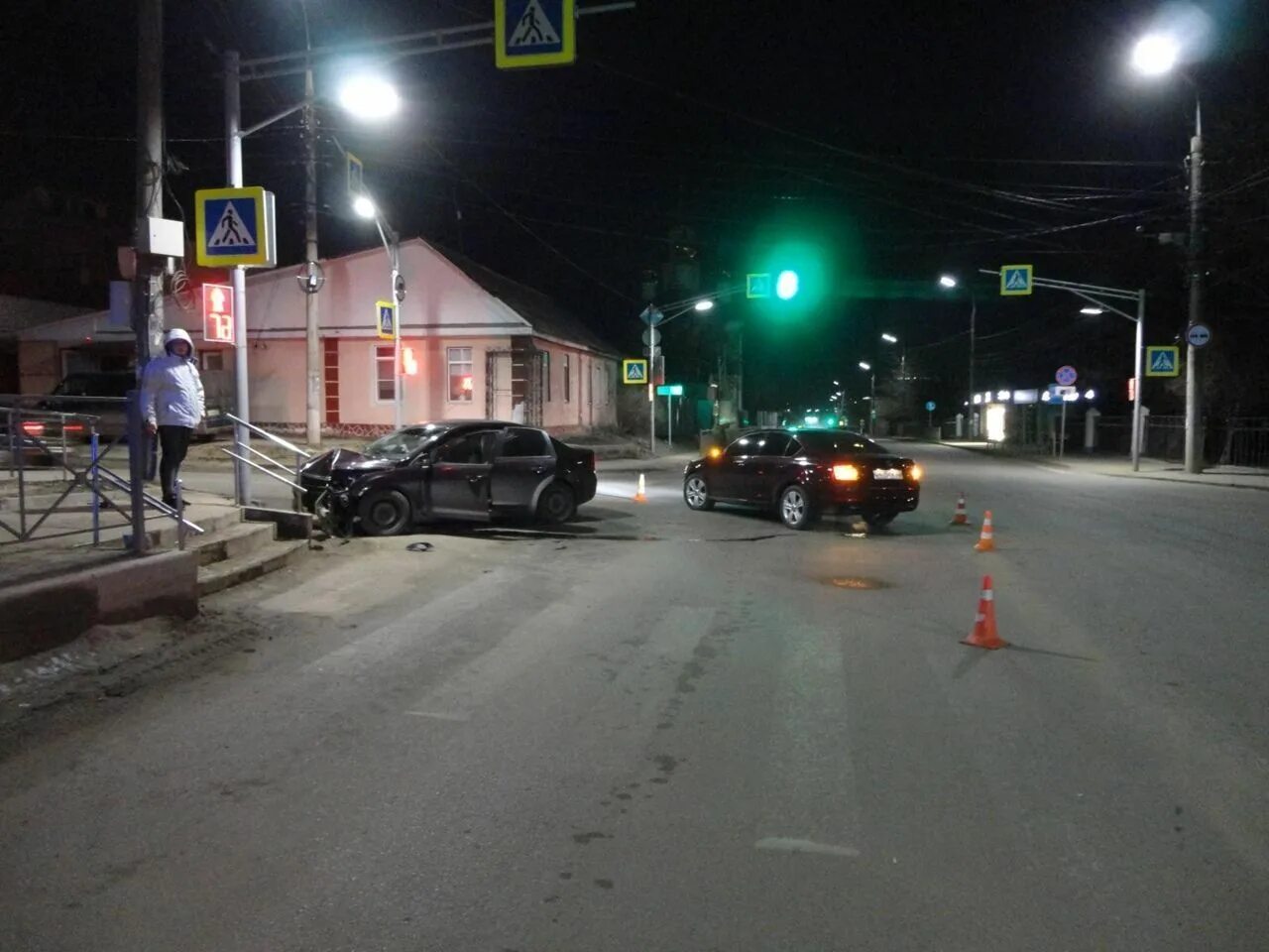 дтп на московской улице орел. ваз 2108 авария в деревне. авария трасса орел болхов. орловская область краснозоренский район село покровское.