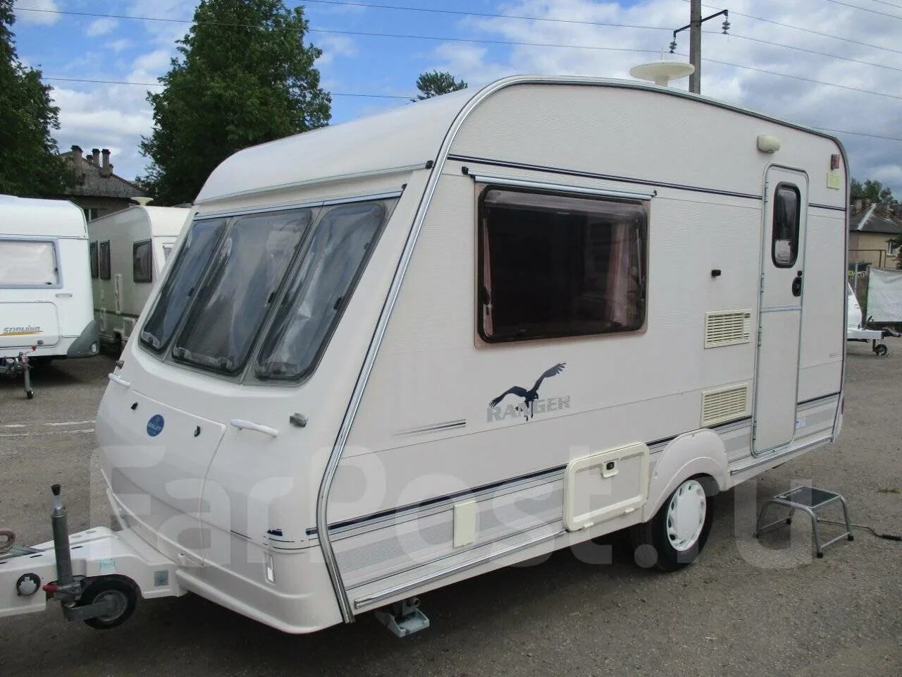 Продажа караванов. Дом на колесах 750 кг. Прицеп-дача Bailey Senator Louisiana, 2000. Прицеп-дача Compass Corona 2004. Bailey Caravans.