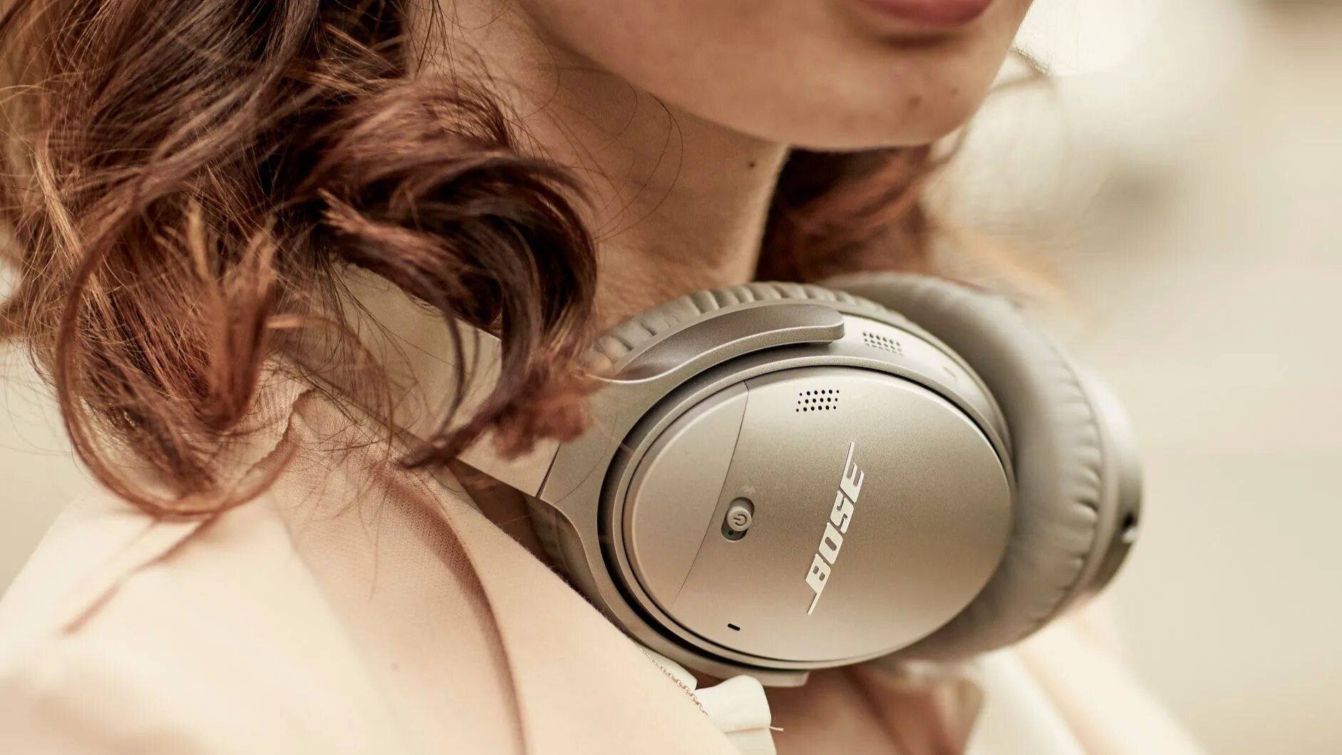 Пикают наушники. Bose QUIETCOMFORT 35 II Wireless. Bose QUIETCOMFORT 45. Женские наушники. Наушники для девушек.