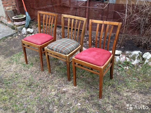 Стул sofia. Стулья 80-х годов. Стулья 80. Стул 80х. Старинная медная табуретка.