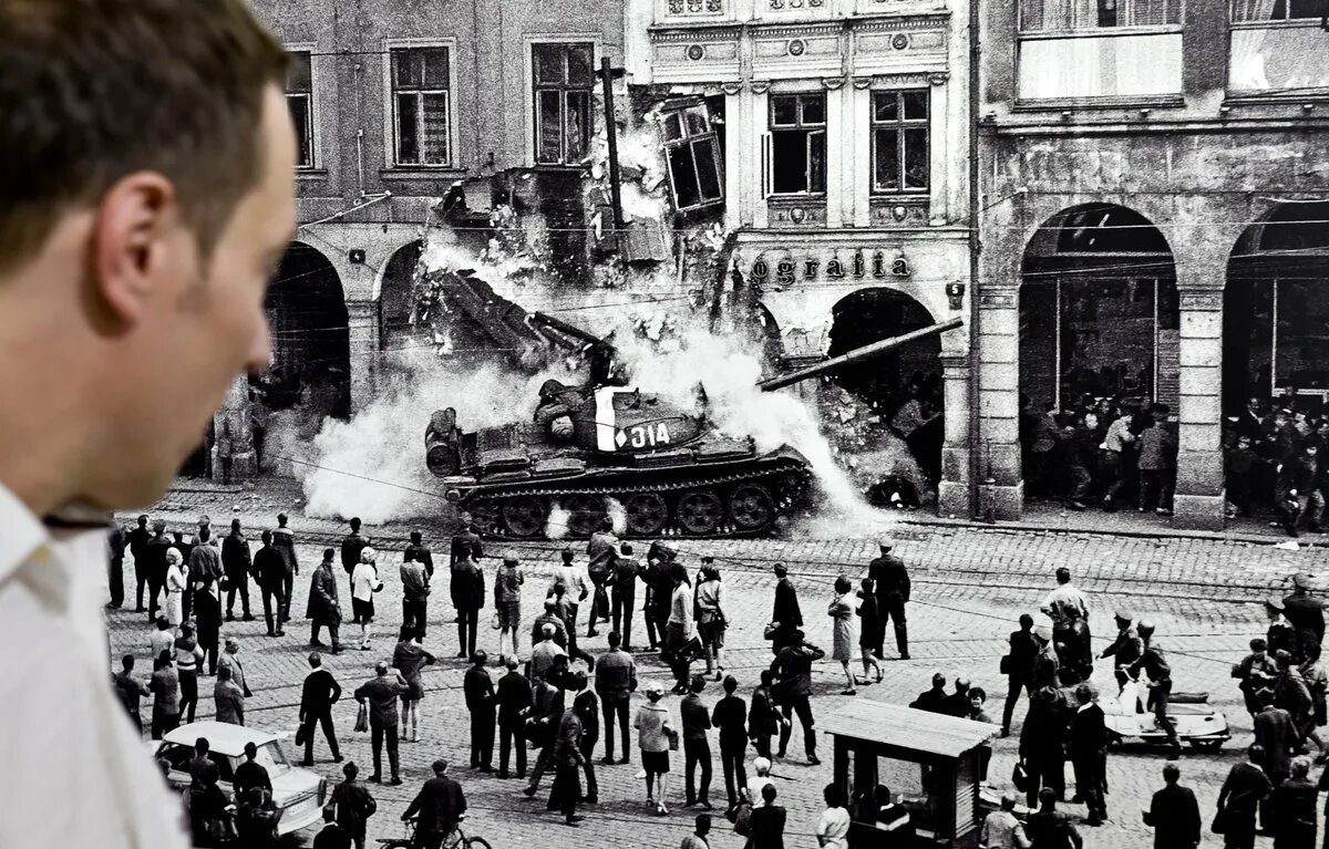 Введение в чехословакию. Вторжение в чехословакию 1968.
