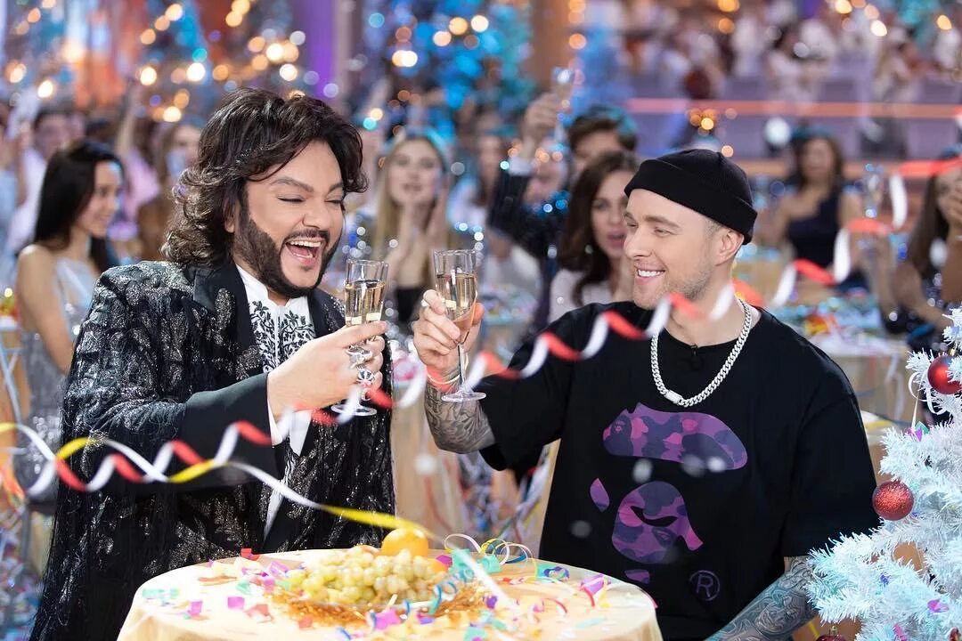 Филипп киркоров голубой огонек. Новогодняя ночь на первом канале. Киркорова убрали из новогодних программ. Филипп киркоров евровидение 2021. Киркорова убрали из новогодних программ.