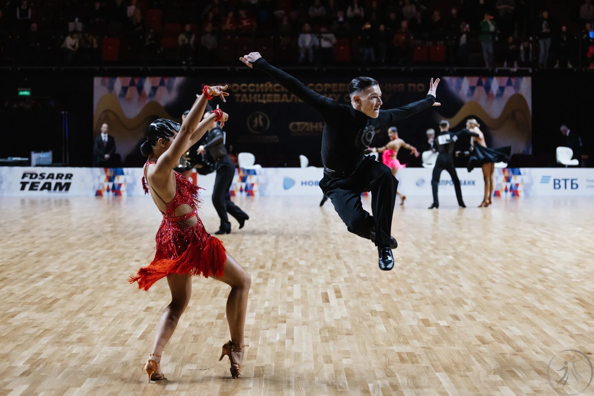 Чемпионат россии по бальным танцам 2024 крокус. Бальные танцы Чемпионат России 2022 латино Юниоры. Бальные танцы Чемпионат России 2022.