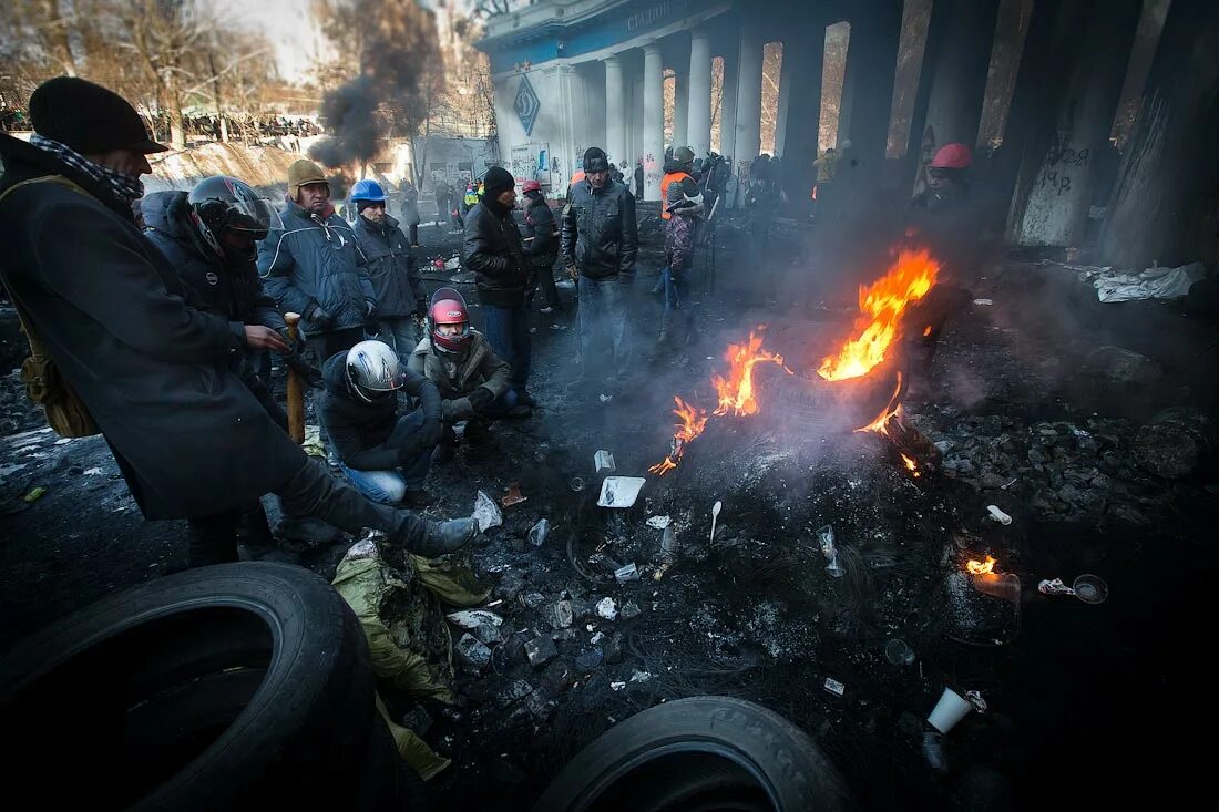 Киев Грушевского Майдан. Полуян украина майдан