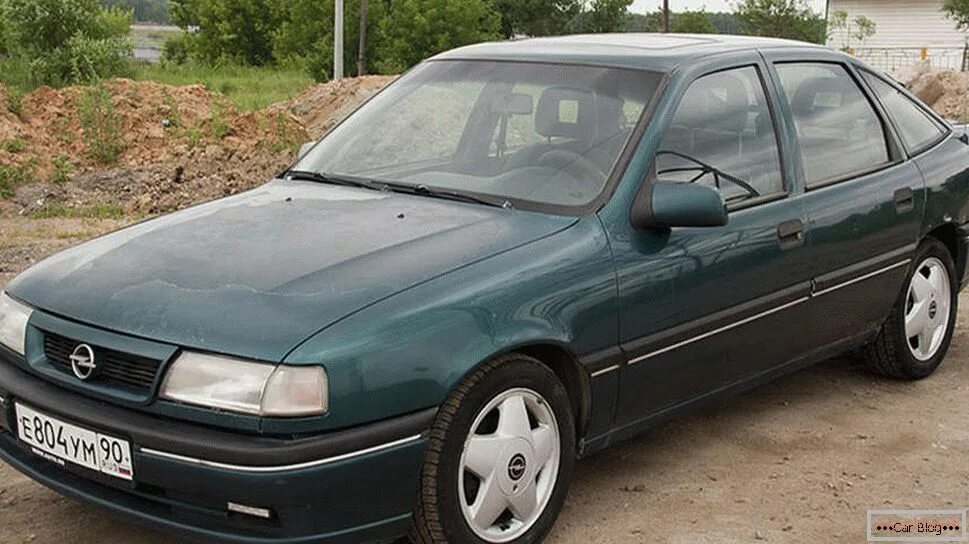 Купить опель вектру минск. Opel Vectra 1995. Опель Вектра 1995. Опель Вектра 1995 года. Опель Вектра а 1995 2.0.