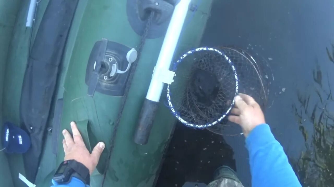 Подсак в лодке пвх. Крепление подсака в лодке пвх. крепление садка на лодке пвх. держатель для подсачека в лодку пвх. держатель для подсака в лодку пвх.