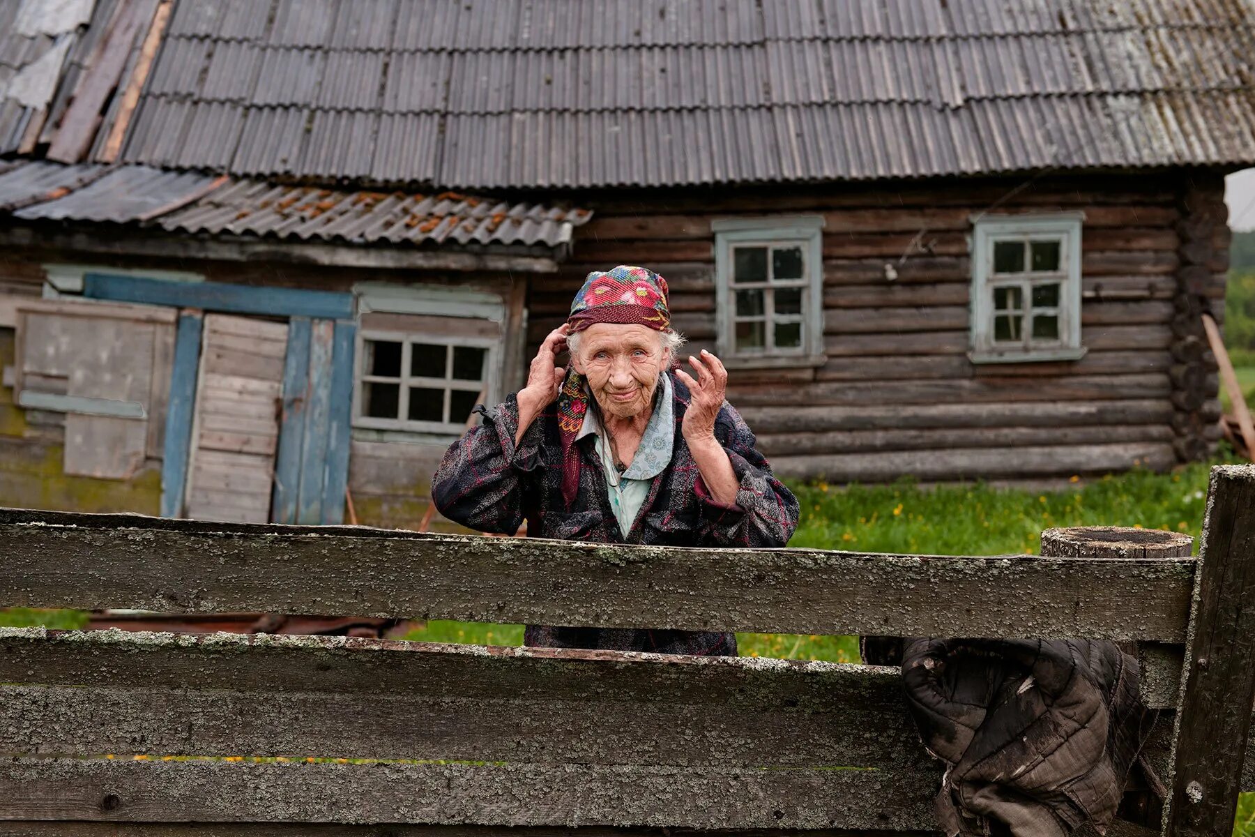 Наш мир убогий. Стив МАККАРРИ Карелия. Деревни России. Деревня в глубинке. Российская глубинка.