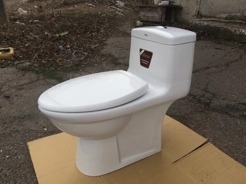 унитаз oscar sanitary wares. литые унитазы. литые унитазы. напольный унитаз моноблок laguraty 071a. унитаз санарт моноблок.