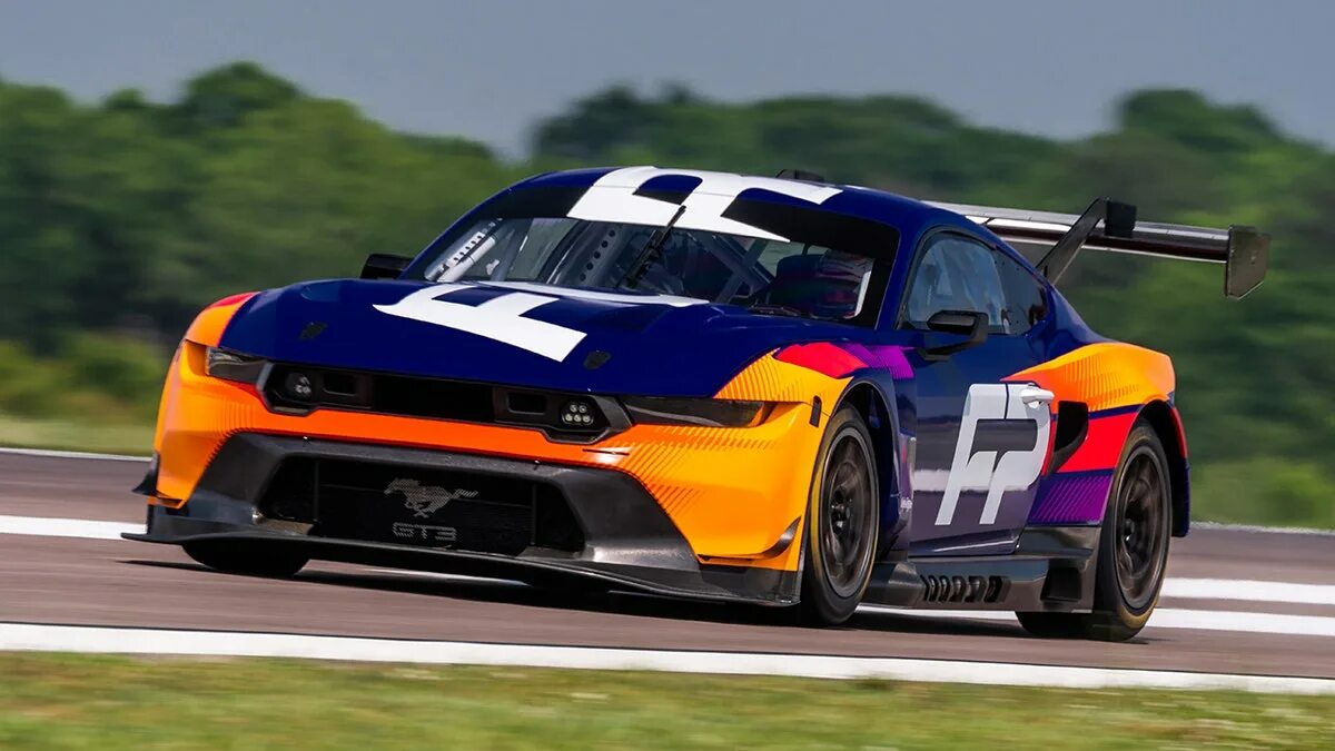 Lmgt3. На старт форд мустанг. Гонки форд мустанг. Ford mustang daytona. Ford mustang 2005.