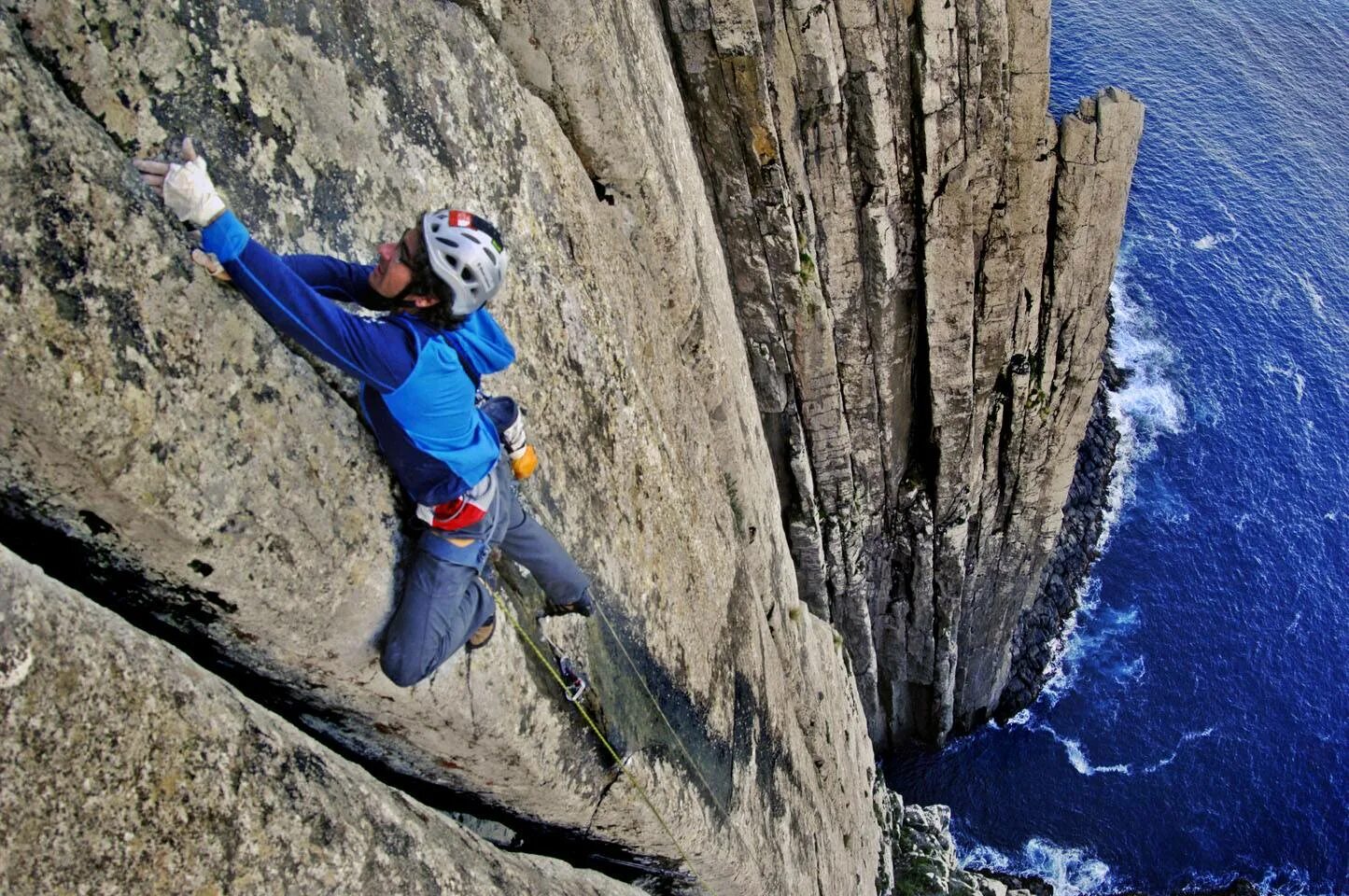 Джампинг куала лумпур. Бейсджампинг сингапур. Самые экстремальные виды спорта. Экстремальный спорт. Бейсджампинг сингапур.