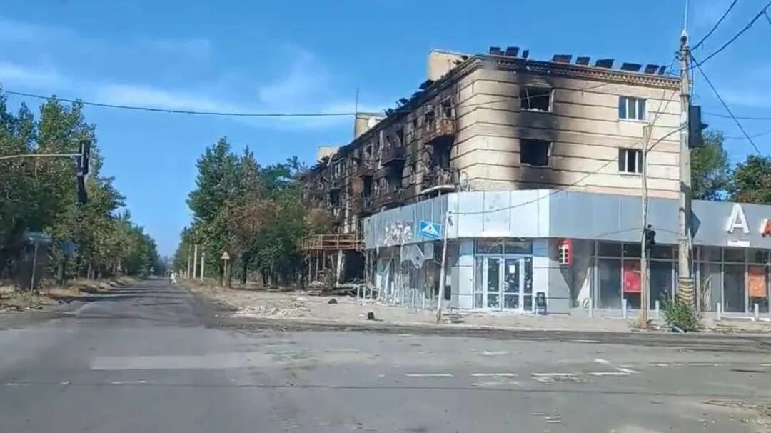 Площадь лисичанска. Лисичанск улицы города. Лисичанск 40 лет победы. Лисичанск 2022. Г лисичанск.