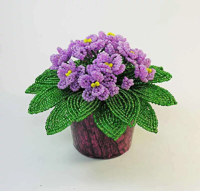 цветы из бисера в горшочках. бисерные цветы в горшках. бисер цветы горшок. розы из бисера в горшке. цветы из бисера в горшочках.