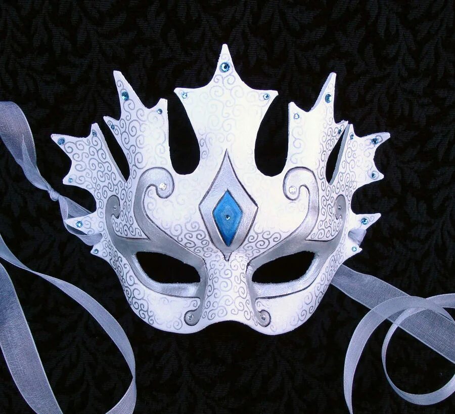 Карнавальная маска "Снежная Королева" 328269. Карнавальная маска снежной королевы. Маска снежинки.