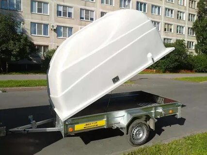 Пластиковая крышка на прицеп